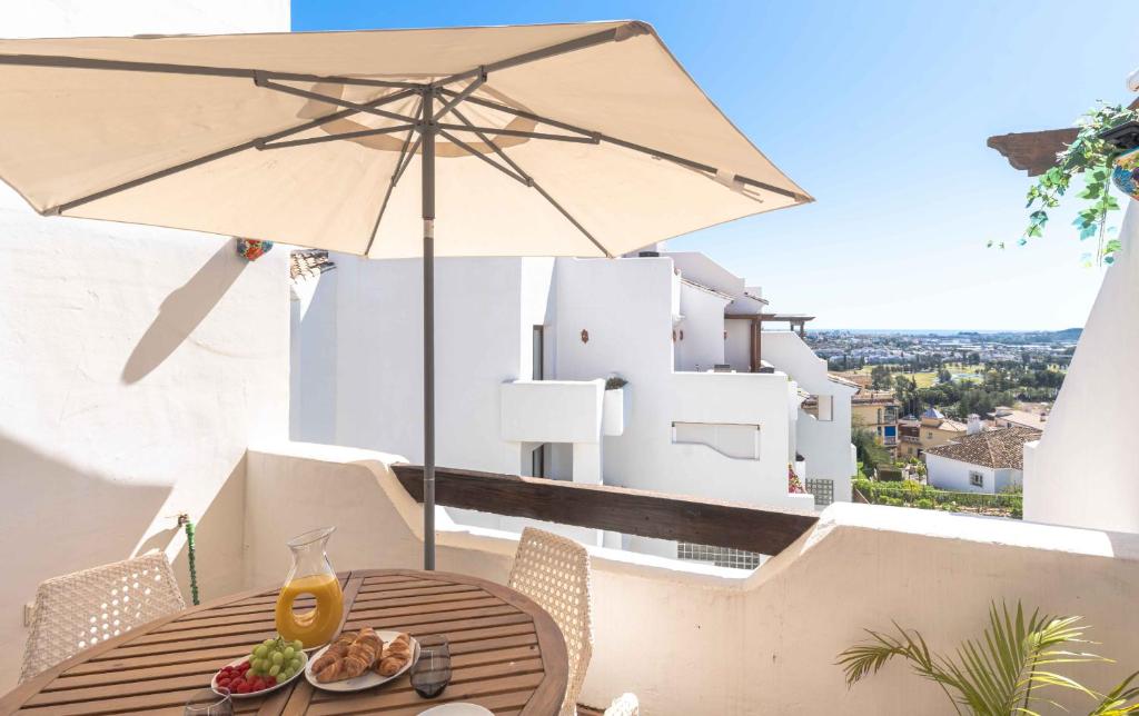4min stroll to Restaurants and Mini market, 15min drive to Fuengirola beach - 2