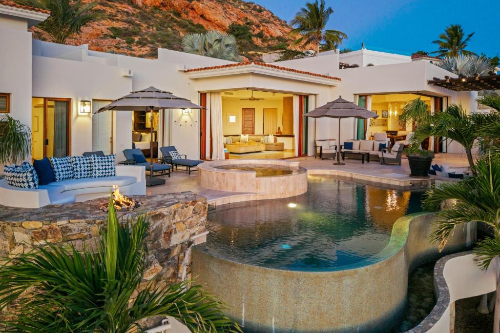 Casa Bella 5BR Ocean Views - 2