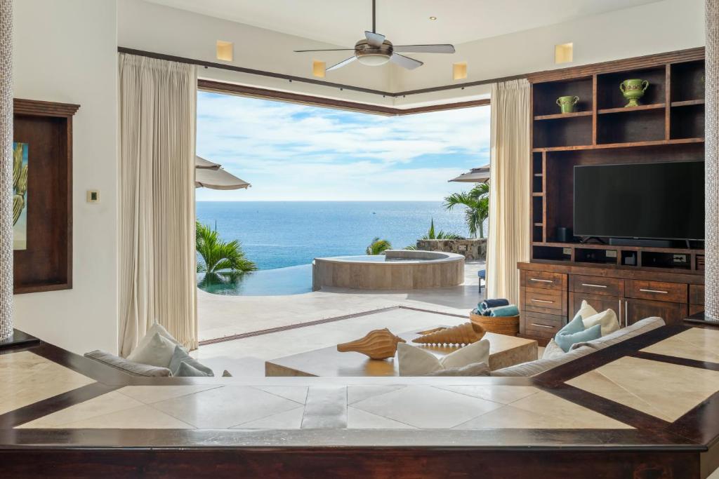 Casa Bella 5BR Ocean Views - 4