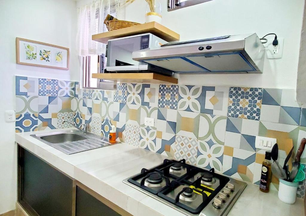 Estudio Privado a 3 cuadras de Gran Plaza y Bus a la Playa - 5