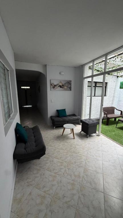 Villa Laureles Medellin 4 Hab 3 Baños Excelente Ubicación - 3