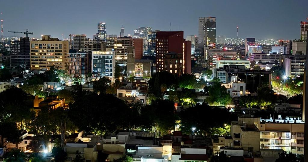 Departamento de lujo en Col Americana con alberca - 1