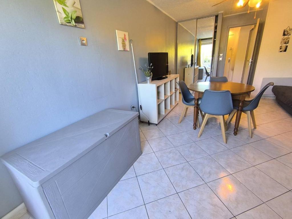 Charmant studio avec parking - 4 pers. - FR-1-880-32 - 5
