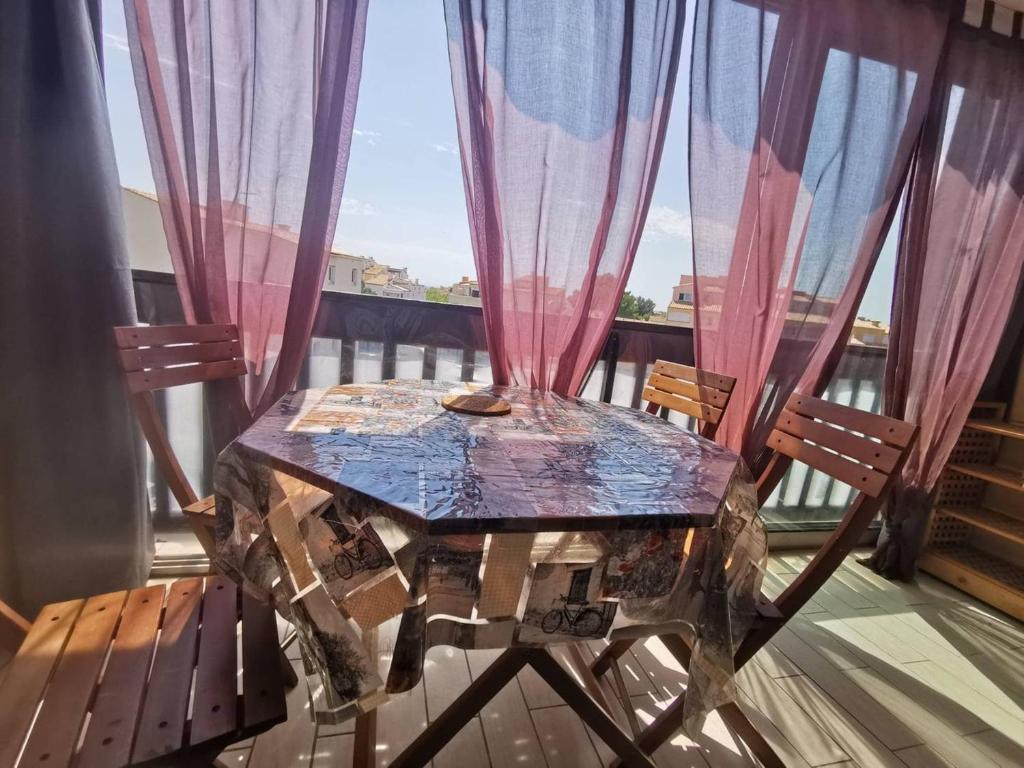 T2 mezzanine avec climatisation - 6 pers. au Cap d'Agde - FR-1-880-25 - 1