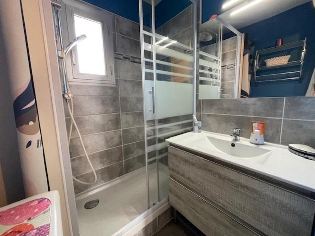 Appartement T2 avec parking - 4 pers. - FR-1-880-83 - 2