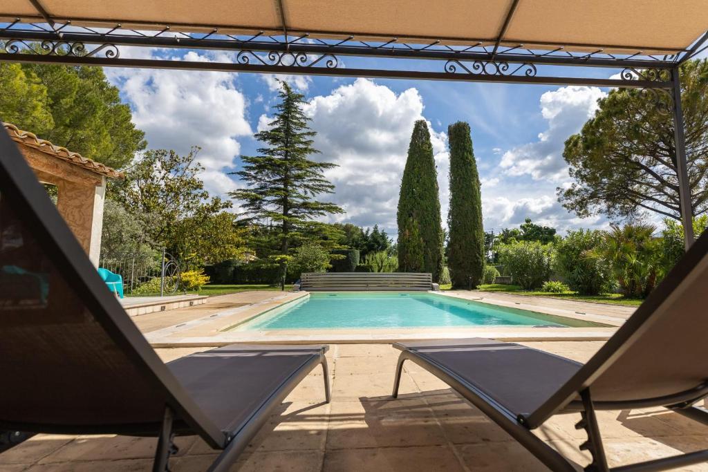 Lou Cigalon Mas provençal avec piscine - 1
