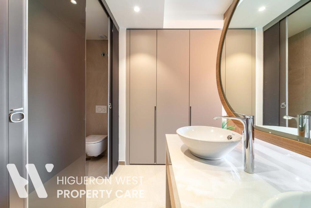 The Horizon Pool Terrace by HWPC - 2