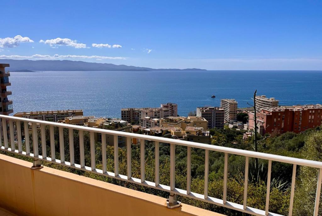 Dany - Apartment with large balcony and sea view - 3