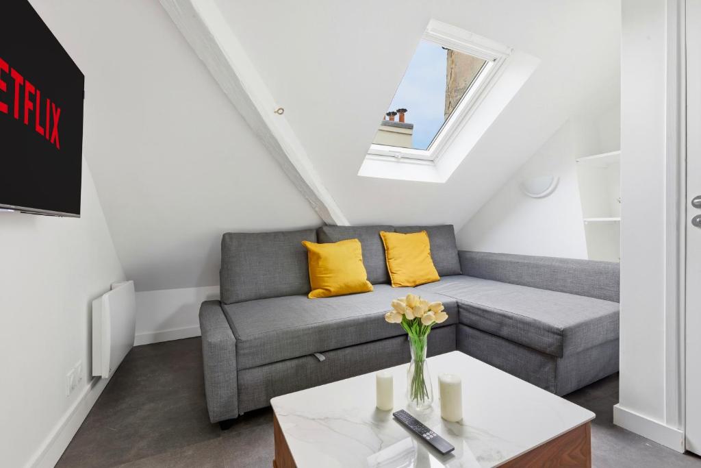 Paris Mezzanine Studio with Netflix - Le Marais - 5
