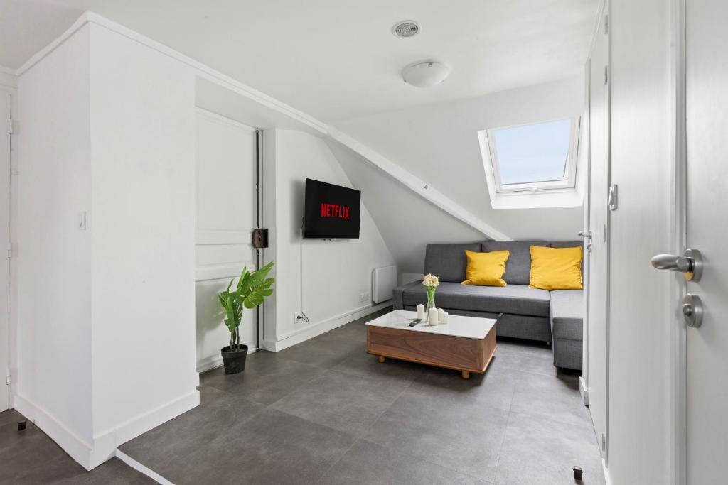 Paris Mezzanine Studio with Netflix - Le Marais - 3