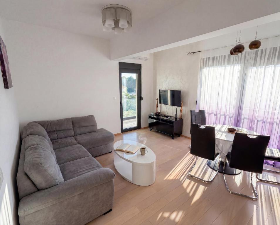 Sea Breeze Becici - 2