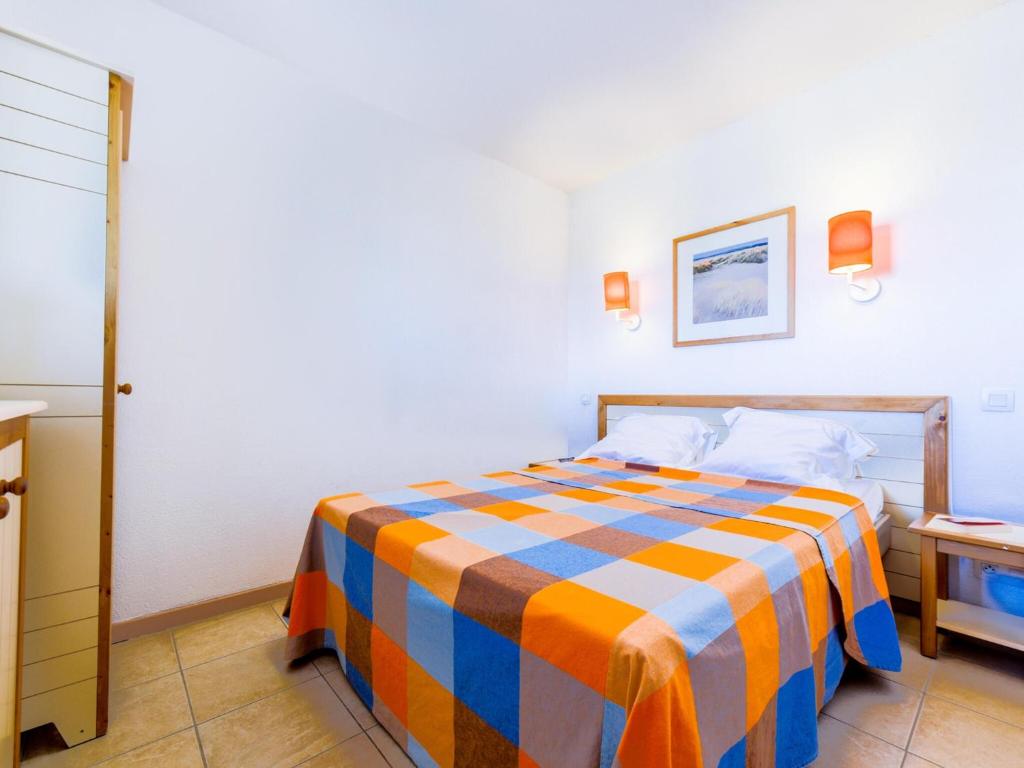 Apartment in Le Barcares with Pool - 3