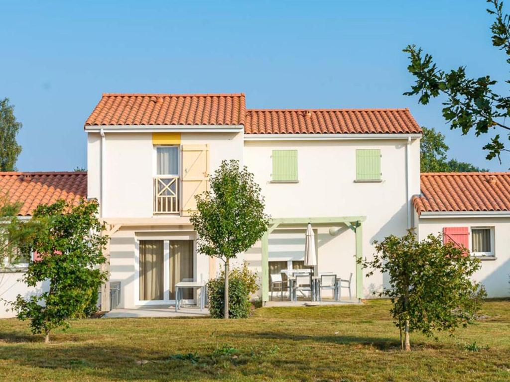 Shoreside Sanctuary in the Vendée - 4