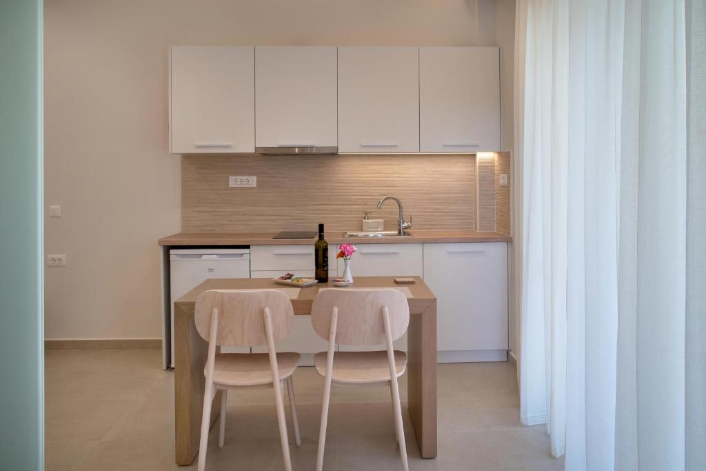 Papadakis — Hotel rooms in Georgioupolis