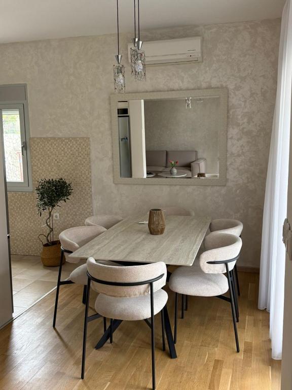 Soliva Terrace Apartment - 2