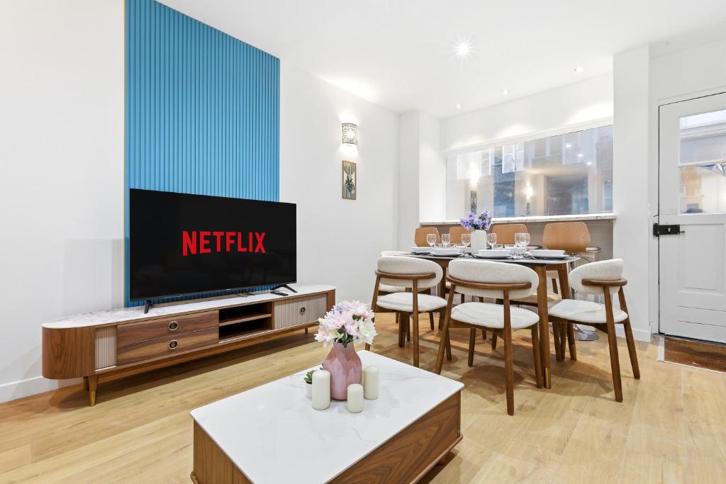 Spacious 4BR Paris Charm in Paris 8 with Netflix - 1
