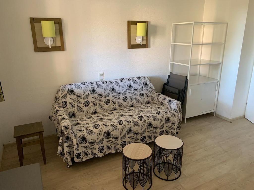 Vacation Studio with Pool, Tennis, Pétanque & Parking - 3