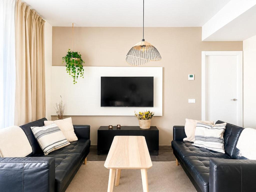 Modern 2Bed Estepona Apartment with Pool & Terrace - 2