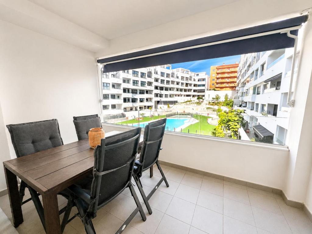 Modern 2Bed Estepona Apartment with Pool & Terrace - 3
