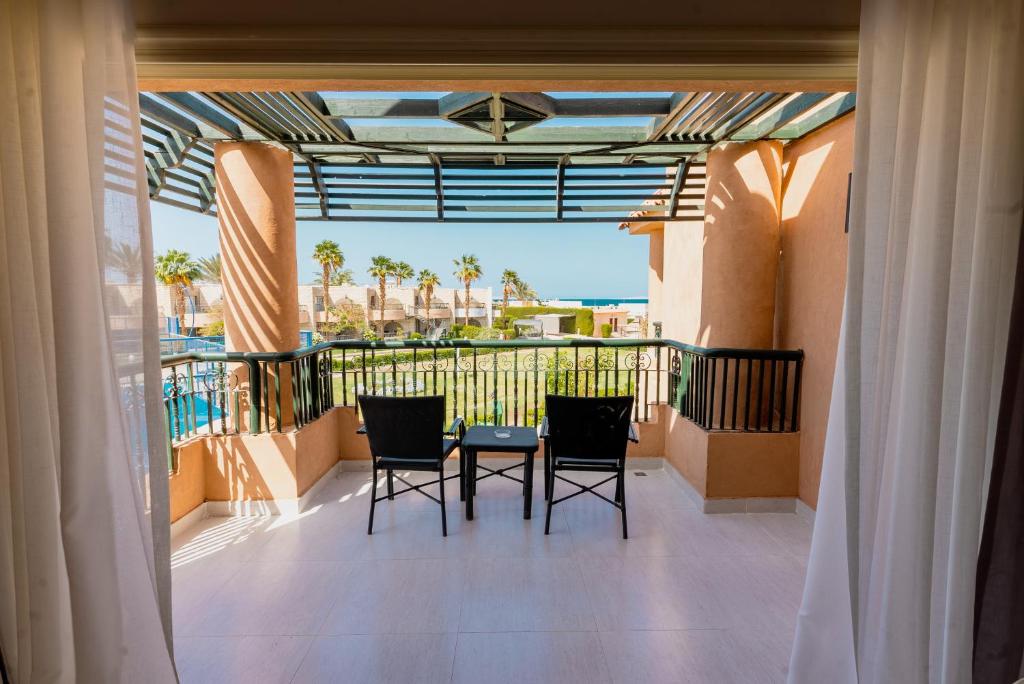 Ali Baba Palace Resort - Families and Couples Only — Hotel building in Hurghada, Red Sea