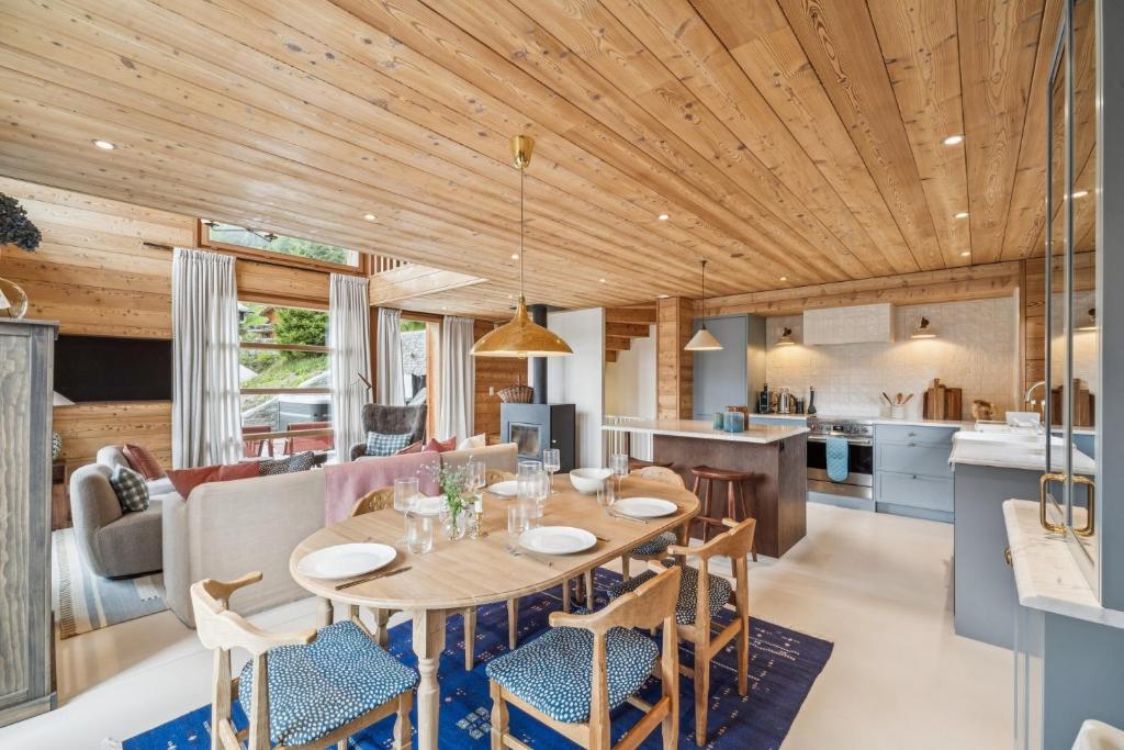 Chalet SkyLodge by Mrs Miggins - 2
