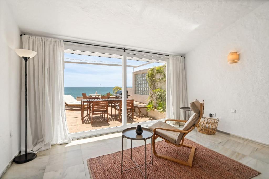 54 Bahia Dorada Townhouse by the Sea in Estepona - 5