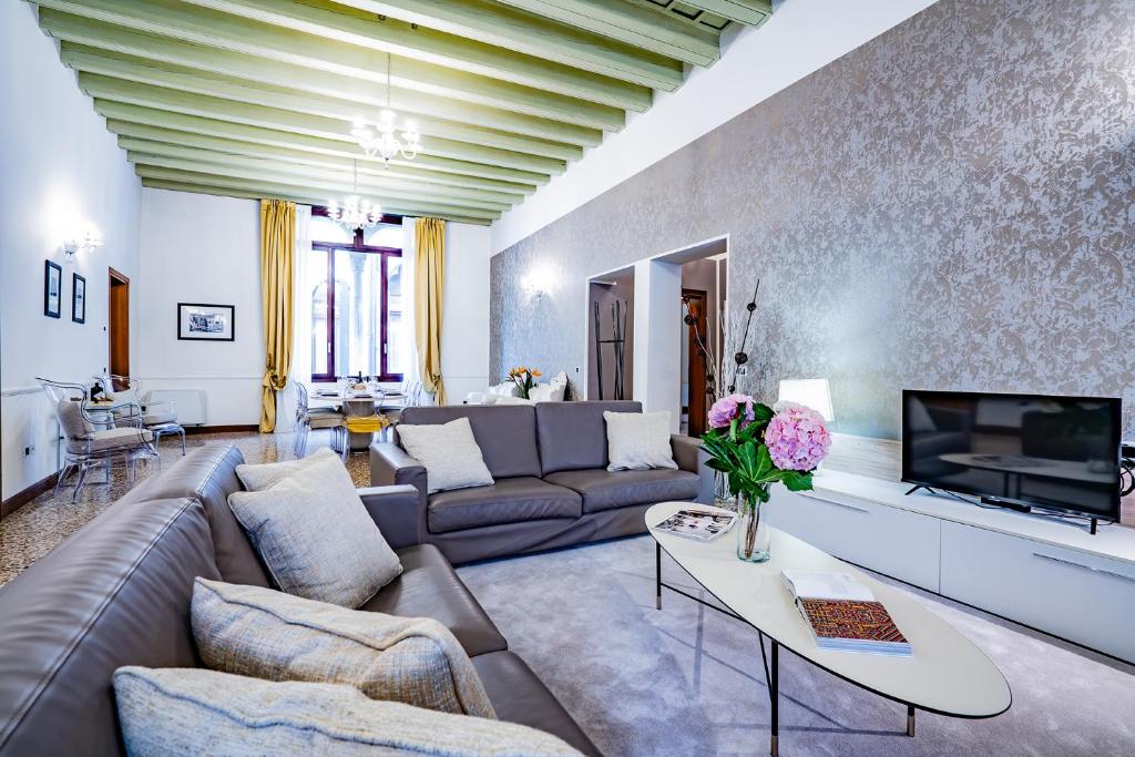 Ca' del Monastero 4 Collection Apartment up to 8 Guests with Lift - 1