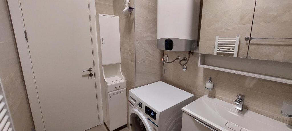 Extra Apartman-City Center with Parking - 4