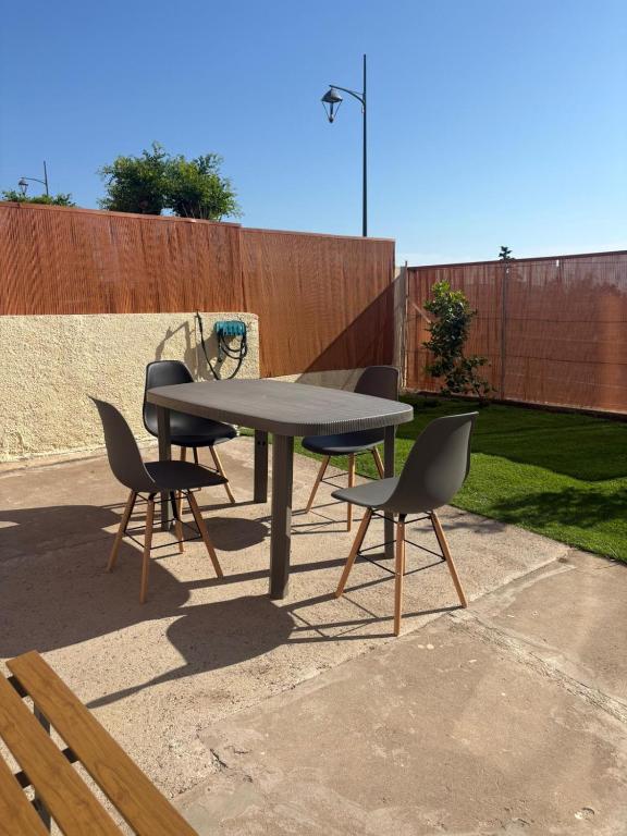 Lestanot de Balaruc - Charmant appartement de 65m2 avec 2 chambres en RDC et un jardin de 45m2 - A proximité de parkings gratuits et commerces - 3
