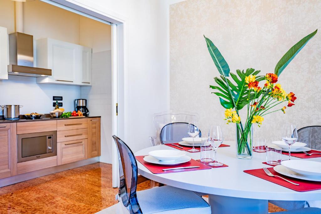 Ca' del Monastero 1 Collection Apt for 4 Guests with Balcony and Lift - 4