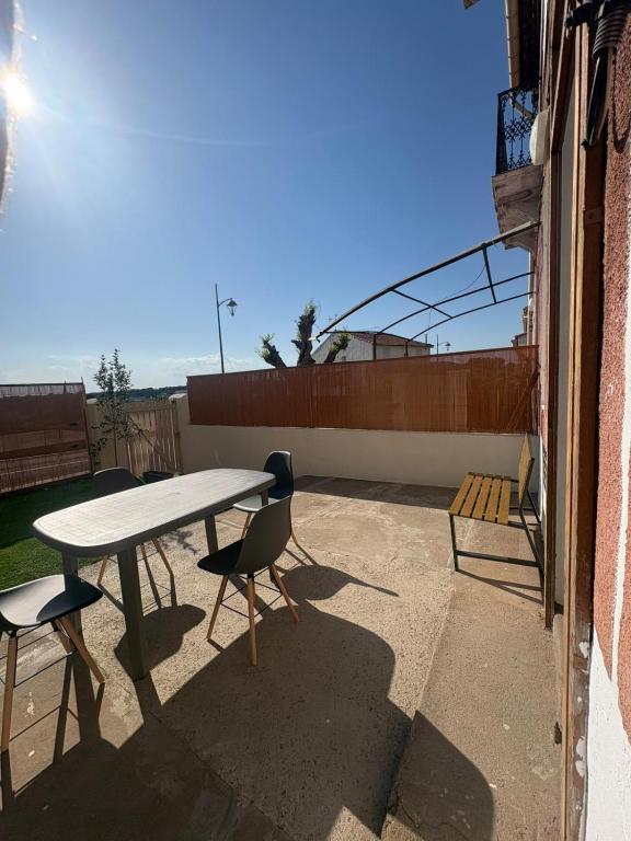 Lestanot de Balaruc - Charmant appartement de 65m2 avec 2 chambres en RDC et un jardin de 45m2 - A proximité de parkings gratuits et commerces - 2