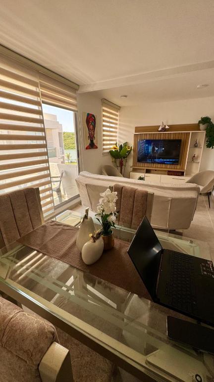 Modern Coastal Retreat Near the Beach - 1