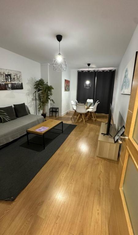 Peaceful Luxury Apartment El Palo Beach by TuriVida - 4