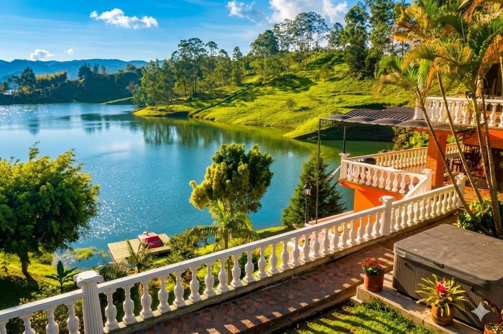 Finca La Romana Lake House - BBQ, Jacquzzi - 1