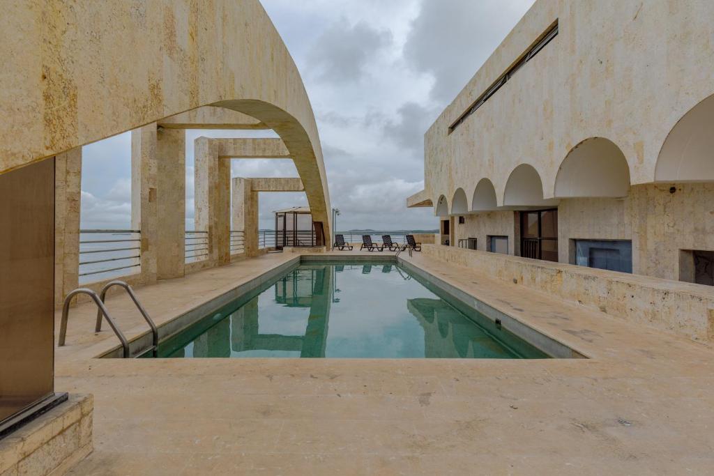 Oceanfront Sky Penthouse - 1