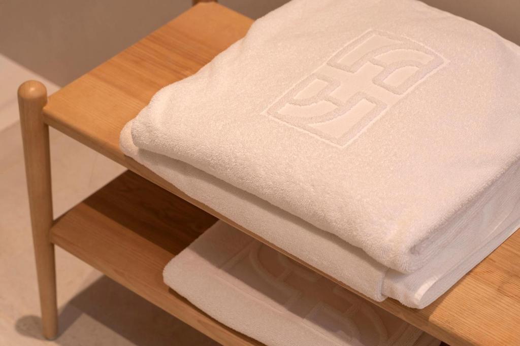 Plus Fariones Suite Hotel - 2