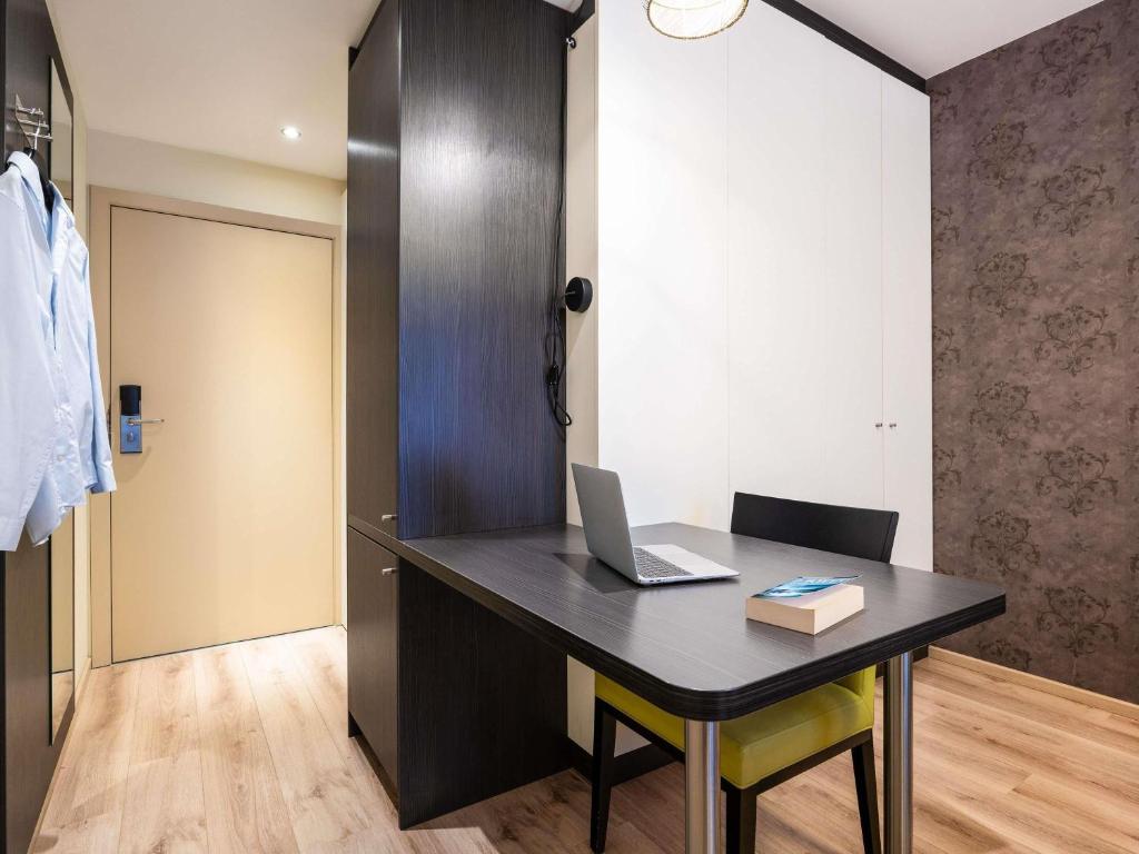 ibis Styles Hotel Brussels Centre Stéphanie — Hotel rooms in Brussels, Brussels