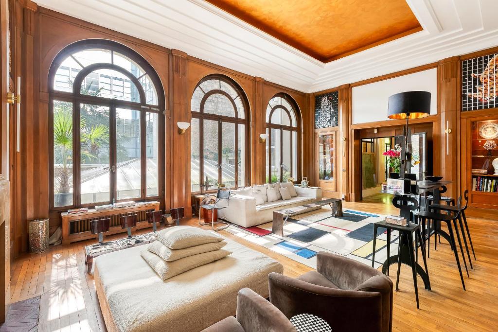 Par056 - Mansion-Style Apartment by Parc Monceau - 3