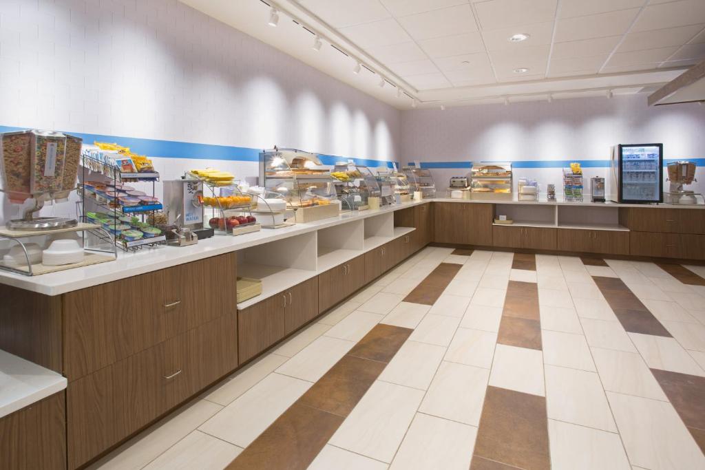Holiday Inn Express & Suites Monterrey Valle by IHG - 4