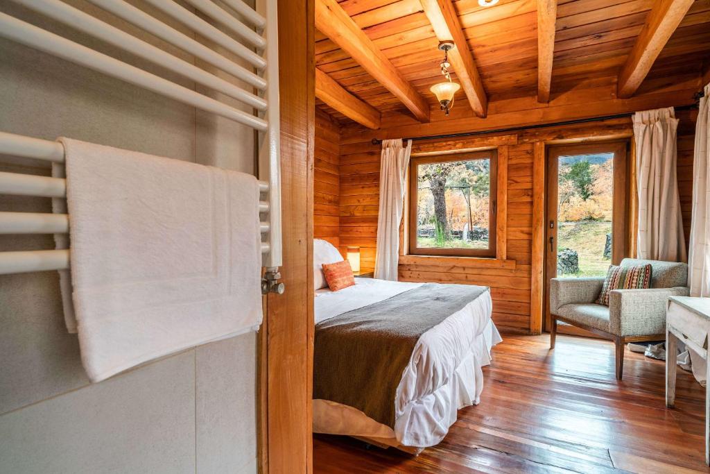 Rocanegra Lodge - Habitación Suite 2 personas Cama Superking Hidromasaje Spa Desayuno Restaurante - 3