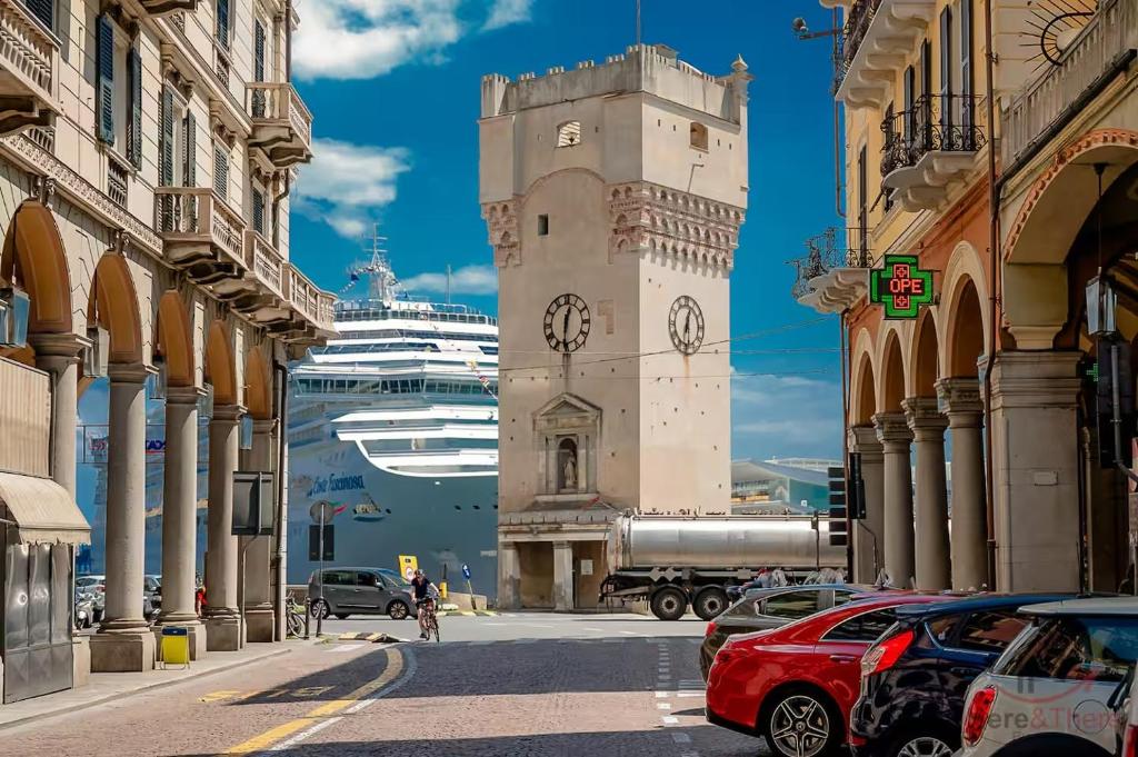 Historic Hub - Crociere a 10 min - AC - WiFi Gratis - 2