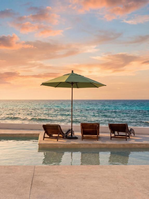 Playa Norte Oceanfront Remote Work Plus Concierge - 1