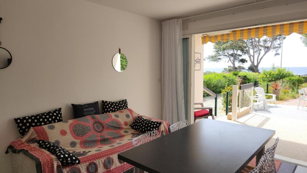 Bandol, T3, les pieds dans l'eau, presqu'île du Capelan - 4