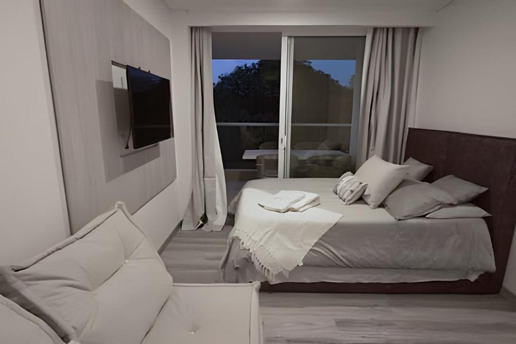 Apt/Pools & Beach/Near Airport/ABC65 WaiBlue - 2