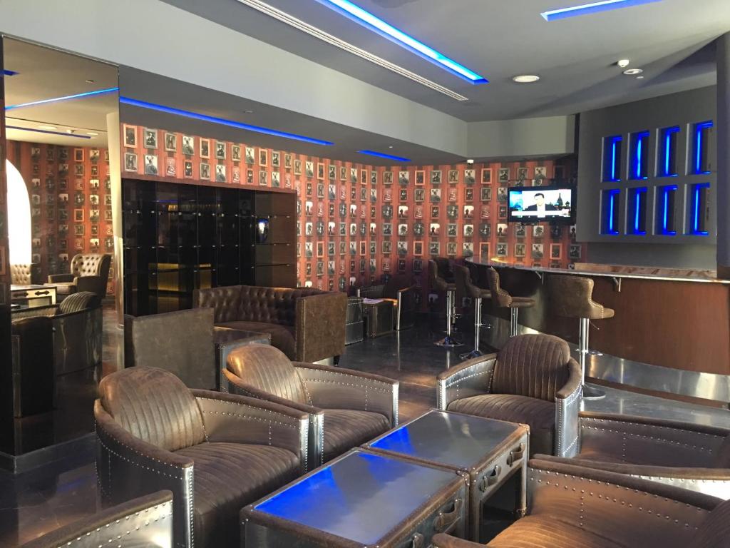 Bar/lounge