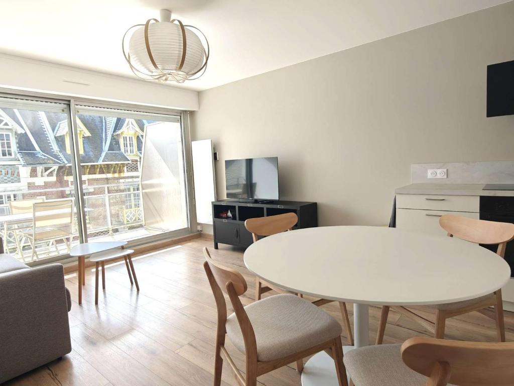 Appartement moderne avec balcon - 4 pers. - FR-1-673-21 - 1
