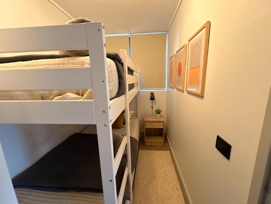 Cercano a Metro, Hospitales y Clinicas I En Plena Alameda - 4