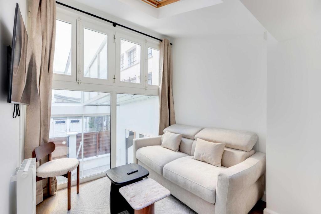 Parisian Duplex 1BR 6P - in the heart of the Marais - 2