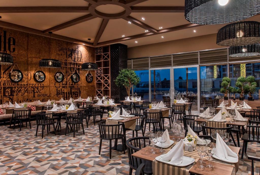 Delphin BE Grand Resort — Lara