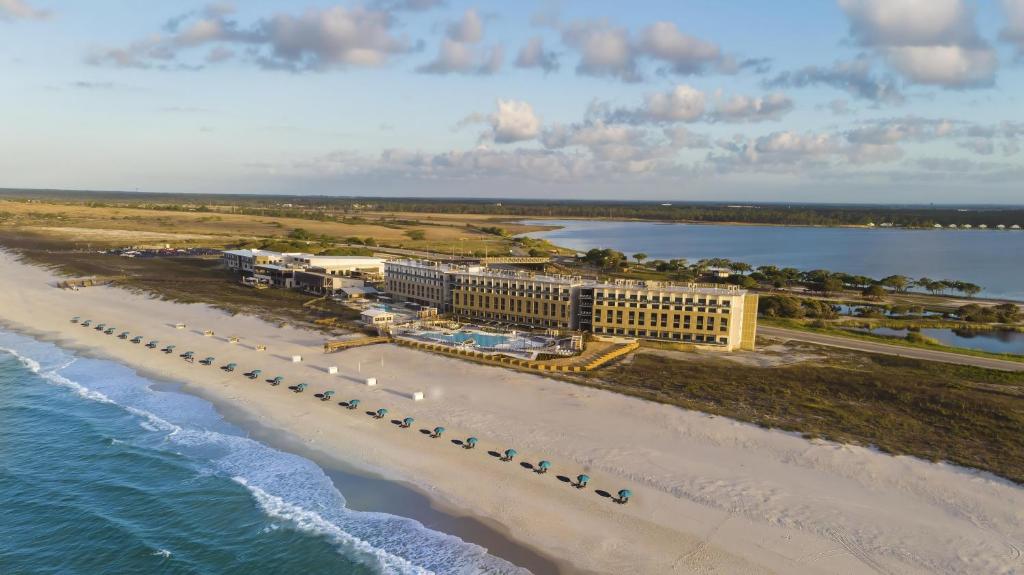 Exterior view, The Lodge at Gulf State Park, a Hilton Hotel in Gulf Shores (AL)
